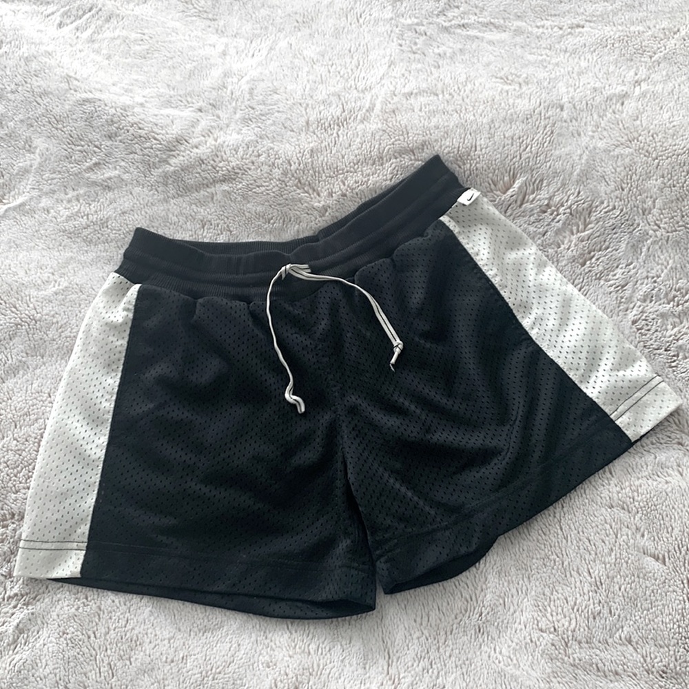 Nike shorts with pockets